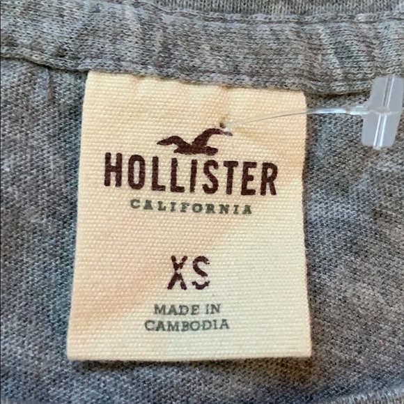 NEW HOLLISTER Women’s Graphic Tshirt Sz XSmall - Picture 2 of 2